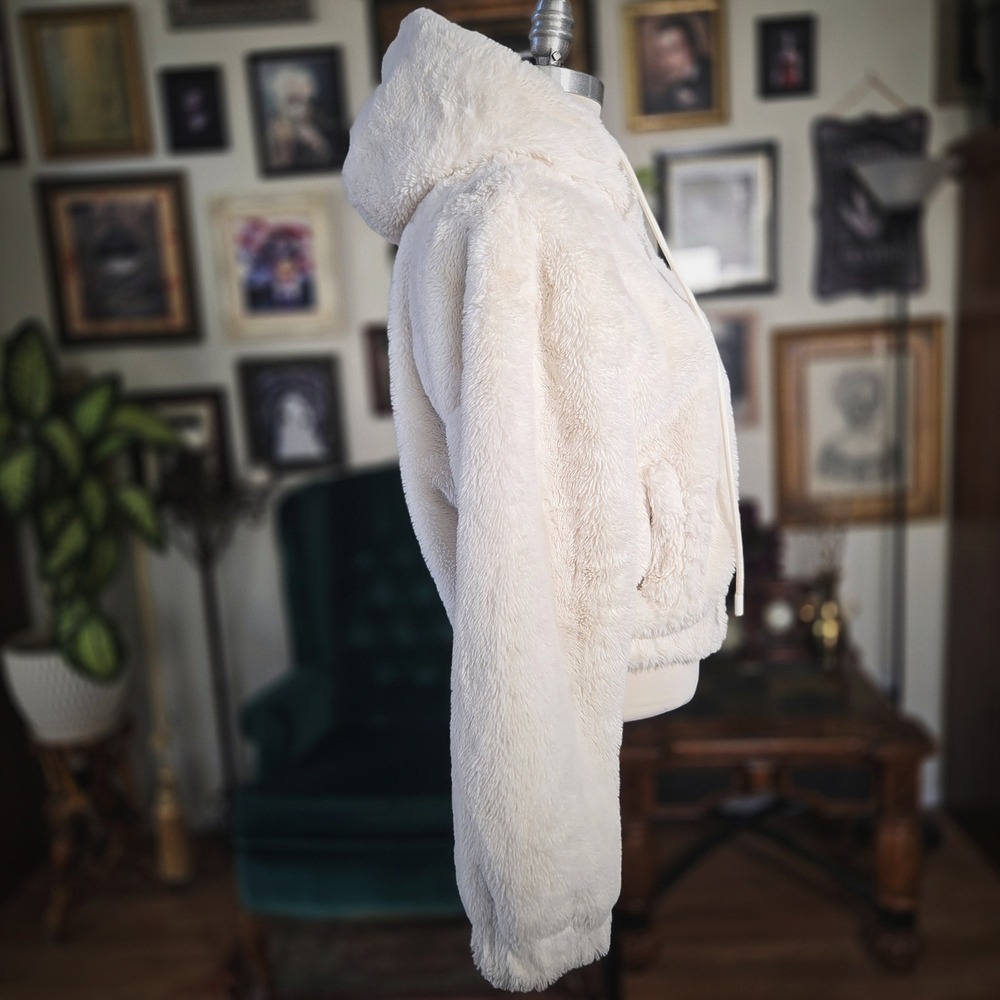 Love Tree Faux Fur Teddy Hoodie Jacket Cream Cropped Fuzzy Winter Coat Small S - Picture 3 of 8